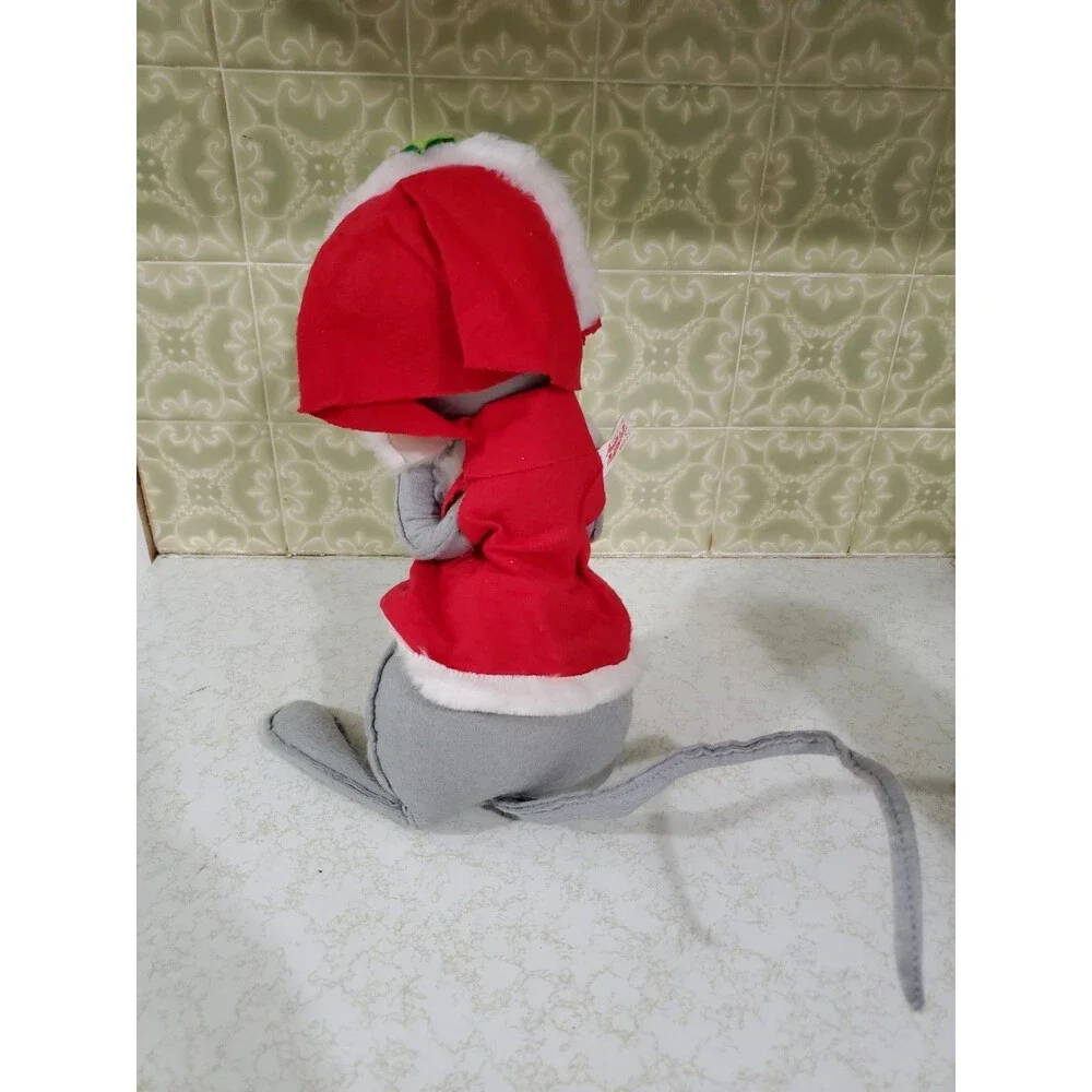 Annalee Mobilitee Doll 1965 Christmas Holiday Mouse w/ Muff 12